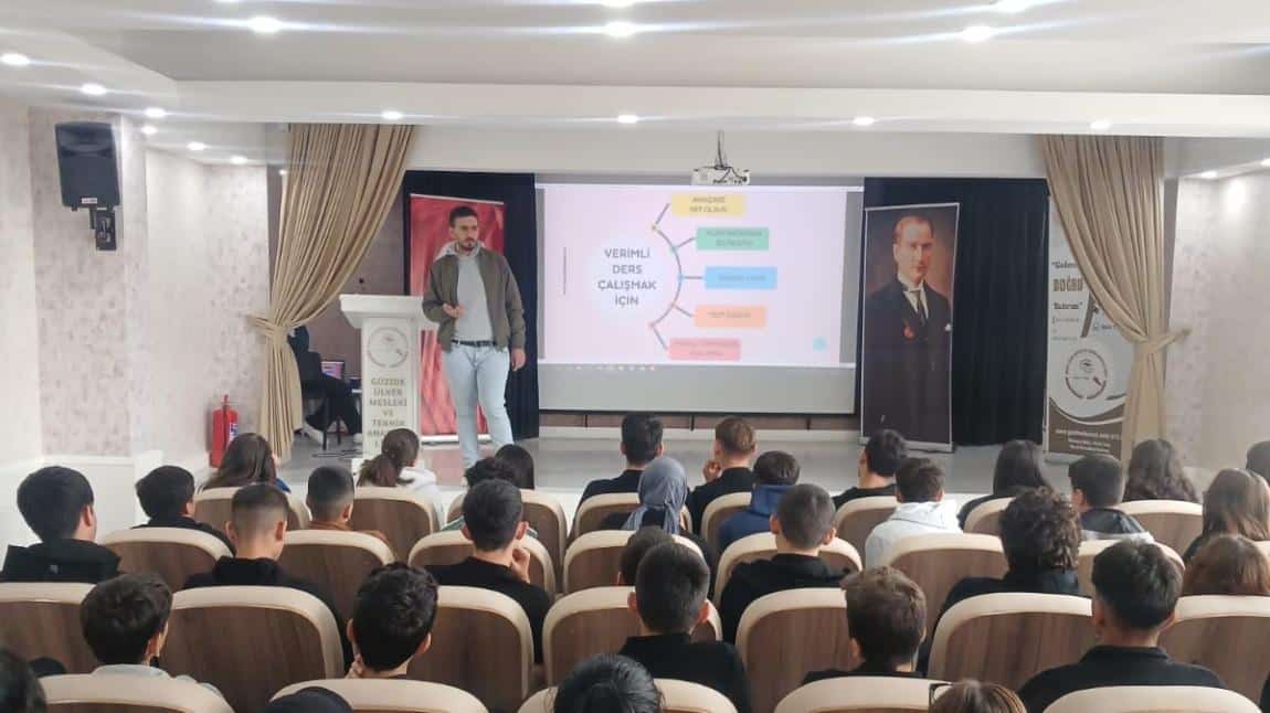 Başarının Anahtarı: Verimli Ders Çalışma Teknikleri Semineri